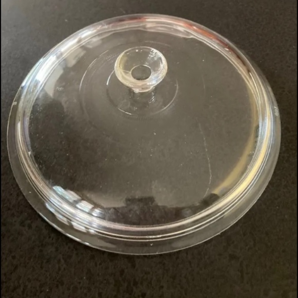 1.5 Quart Clear Glass Round Replacement Lid # 407 8.25" Dia. Very Good Used Con.